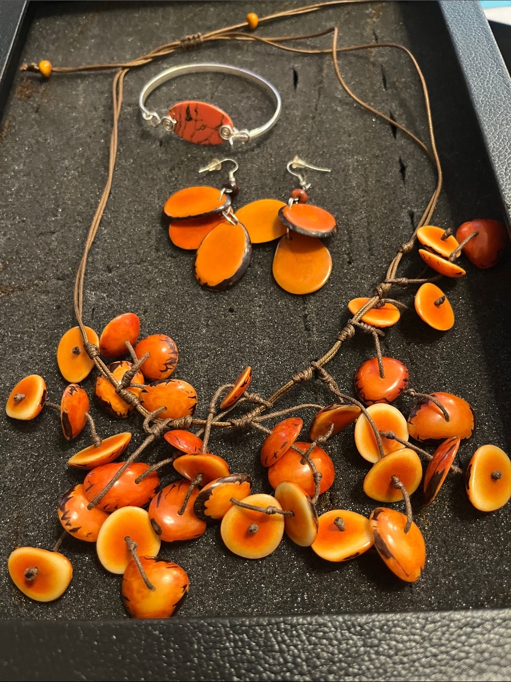 Orange Disc Layered Necklace and Earring Set - Bold Beach Style